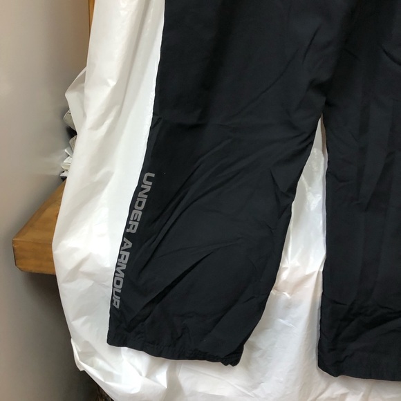 Under Armour Black Athletic Pants - Picture 3 of 6
